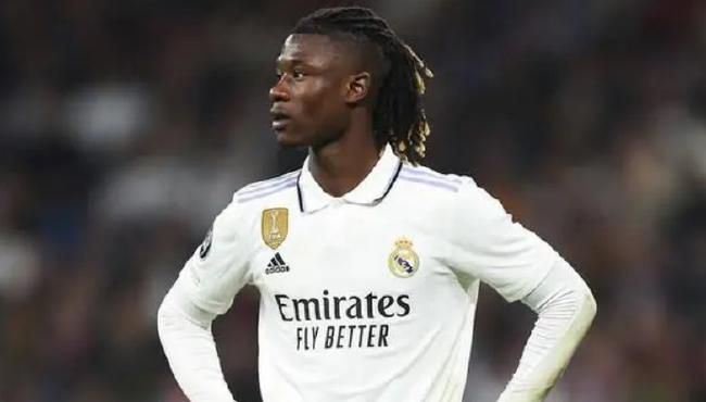 影片发布一组角色剧照，并同步曝光演员阵容，在杭州的湖光山色中，正上演这场关于“爱和美味”的温暖故事。