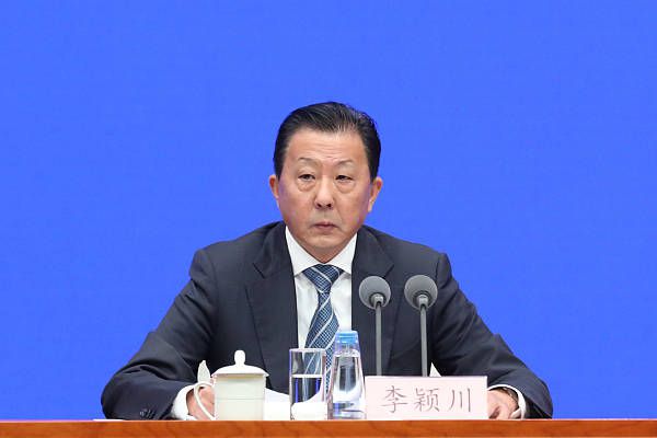 违者将追究其相关法律责任 图片由IC photo供本网专稿，任何网站、报刊、电视台未经IC photo许可，不得部分或全部转载 标签： 梁朝伟刘昊然董子健东京国际电影节 ： 相关新闻 刘昊然董子健十年情谊 藏在《我的朋友安德烈》里2026-01-22 《我的朋友安德烈》首映 王俊凯支持董子健刘昊然2026-01-18 《我的朋友安德烈》预告 刘昊然董子健友情羁绊2026-01-13 携手刘昊然！