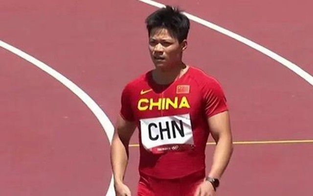黄晓明说很荣幸能够凭借这个角色，第二次拿到最佳男主角的荣誉。