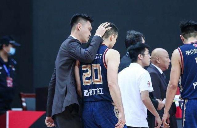 这位已经82岁的著名导演谦逊地称：“我们都有某种傲慢，但我没有那么多。