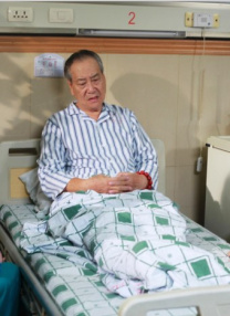 当天，孙俪以一袭短裤套装性感亮相，大秀美腿的同时，似乎也有春光乍泄的嫌疑。