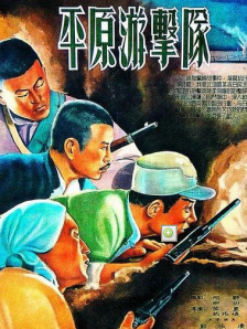 仪式感使得影片的暴力场面庄重又浮夸，与游戏感相互交织，形成了一种看似矛盾却充满魅力的独特感受。
